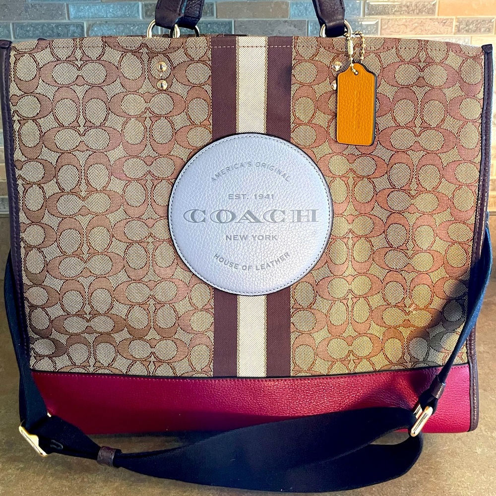 Coach Dempsey 40 Khaki. Pristine Condition with Original Tags.